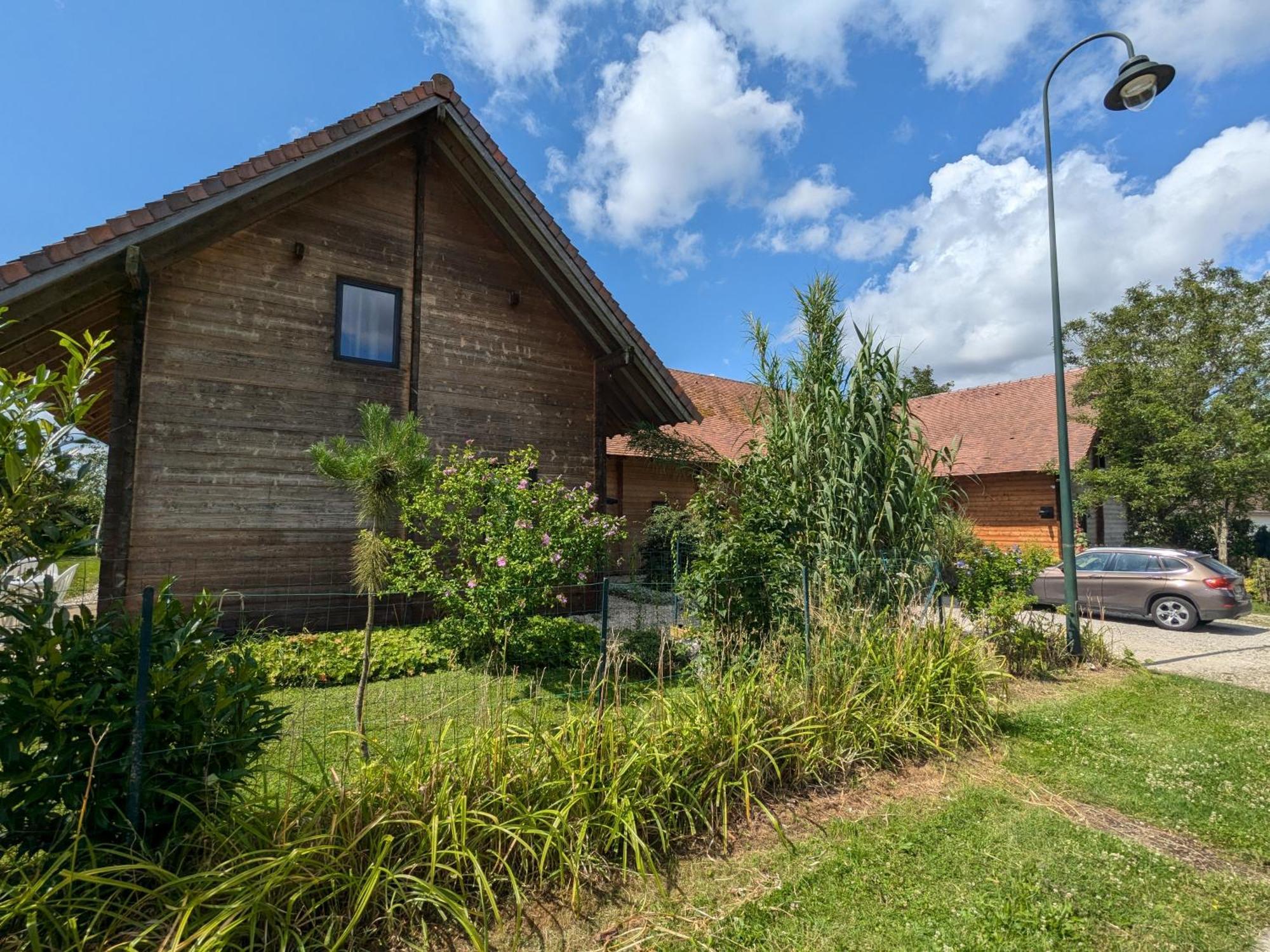 Les Chalets Aux Gites D'Orient Géraudot Exterior foto
